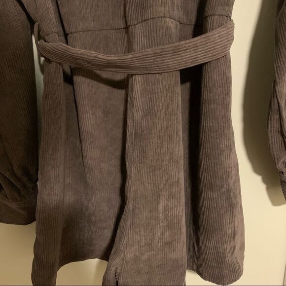 Courduroy Belted Romper - Picture 9 of 10